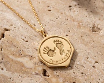 Baby Footprint Necklace Personalized Handprint Necklace Engraved Seal Pendant Baby Shower Necklace Memorial Jewelry Mama Necklace