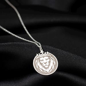 Custom Leo Disc Necklace 925 Sterling Silver, Lion Coin Pendant, Leo Medallion Necklace, Animal Jewelry, Leo Pendant, Lion Lover Gift