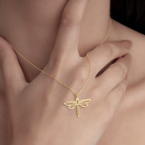 Collar de libélula en plata de ley 925, joyería de insectos, colgante minimalista, joyería de verano, collar de naturaleza, collar de alas, regalos de libélula
