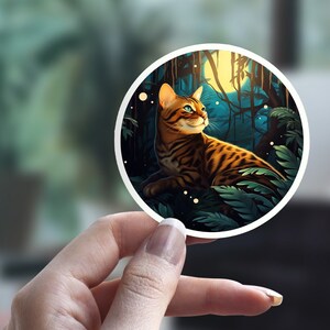 Leuke Bengaalse kat sticker, geïllustreerde kat sticker, bos sticker, kat persoon sticker, huisdier sticker, laptop sticker, waterfles sticker
