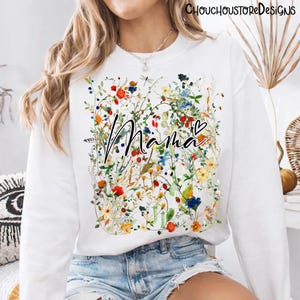 Floral Wildflower Mama png, Handwritten Mama Quote Design, Botanical Butterfly Garden Art, Vintage Cottagecore Shirt Sublimation image 4