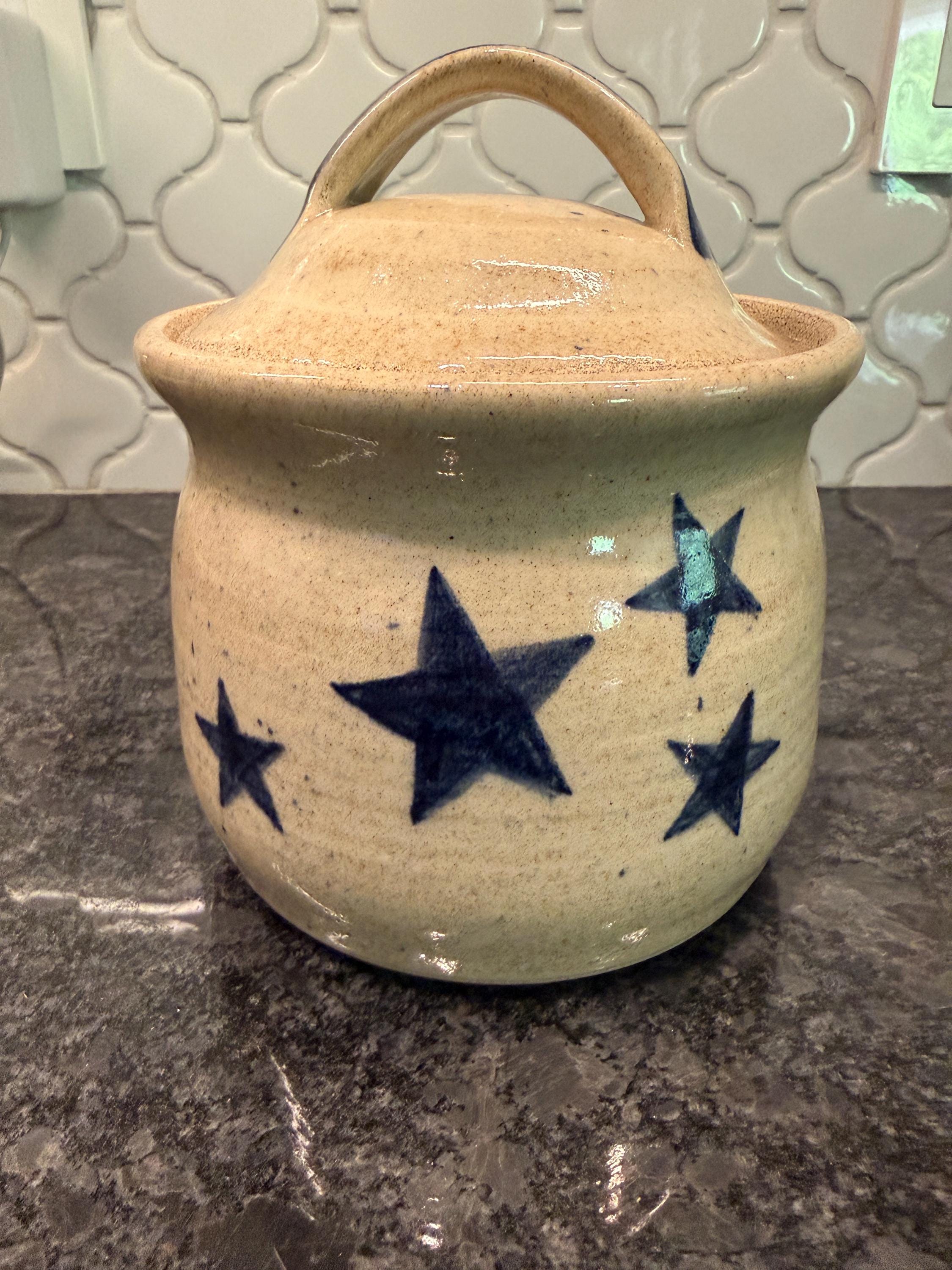 ROWE POTTERY ソルト・ガレイズド陶器製シュガーポット U.S.A.製 Rowe Pottery Works 10” 1989 Limited Series With Lid Blue Salt