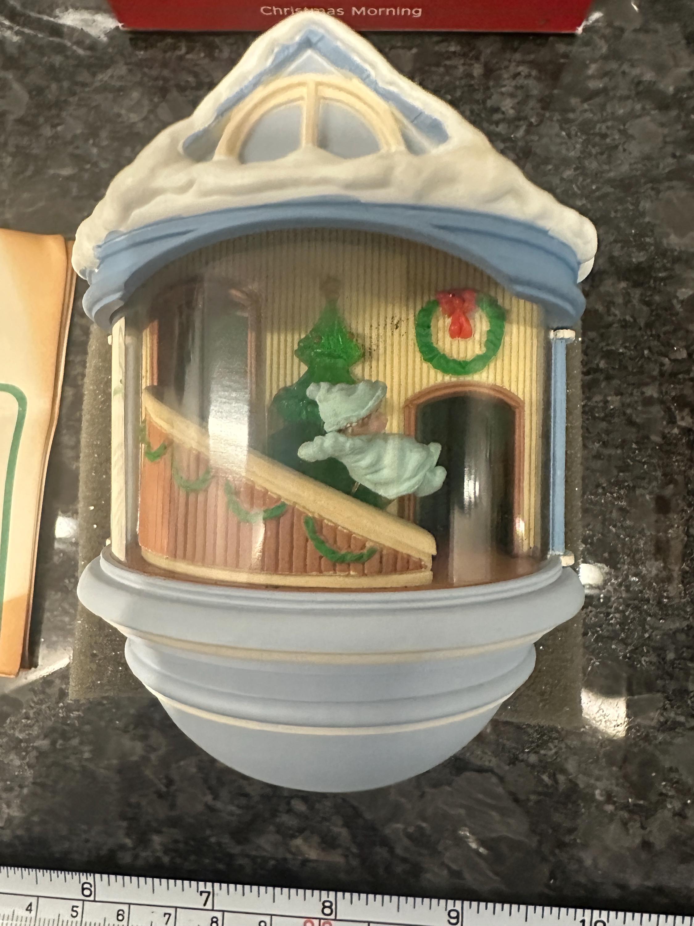 Amazon.com: Emerald City - The Wizard of Oz (Keepsake