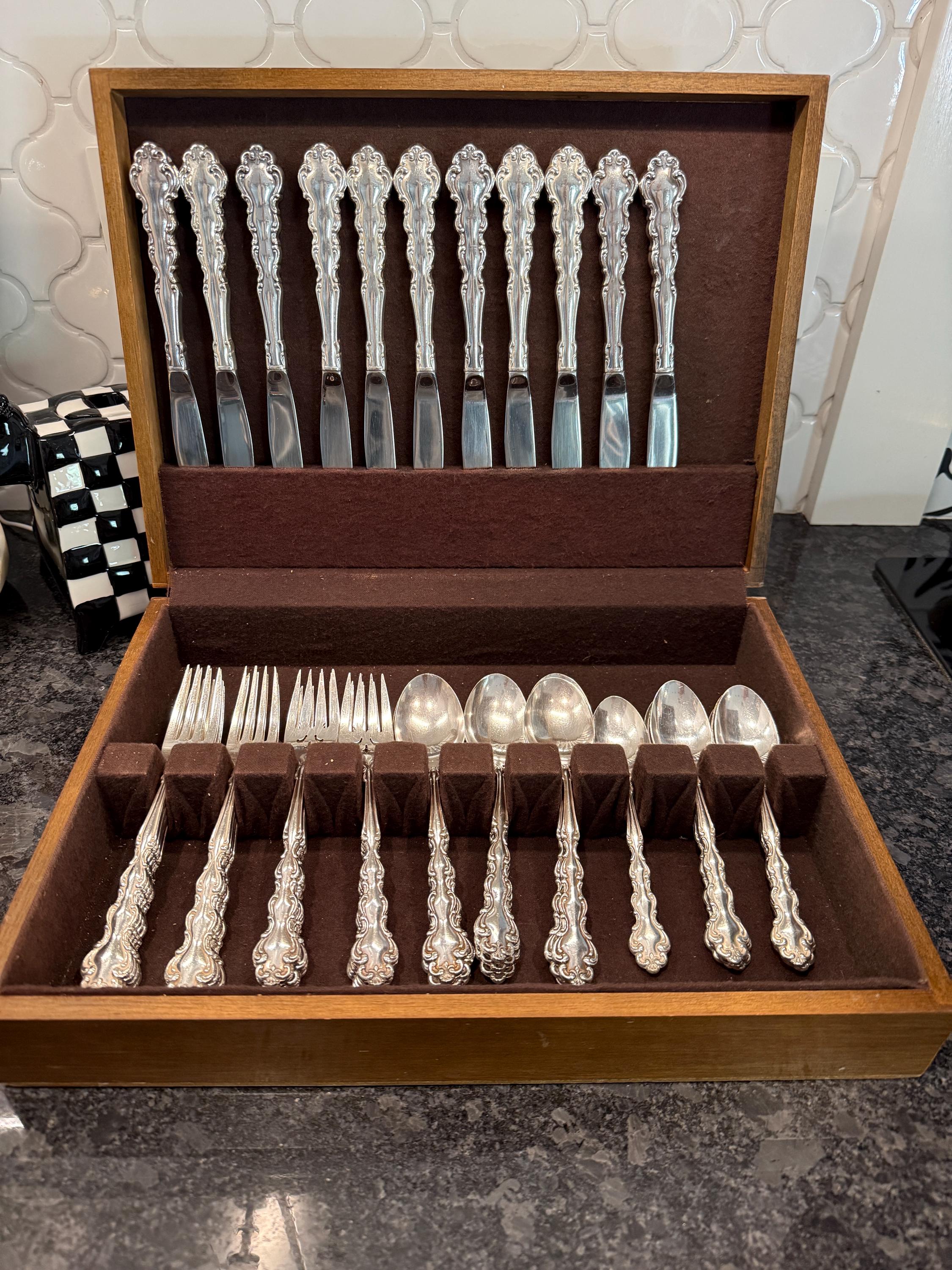 Vintage Oneida Community Silverplated Flatware Set – Modern