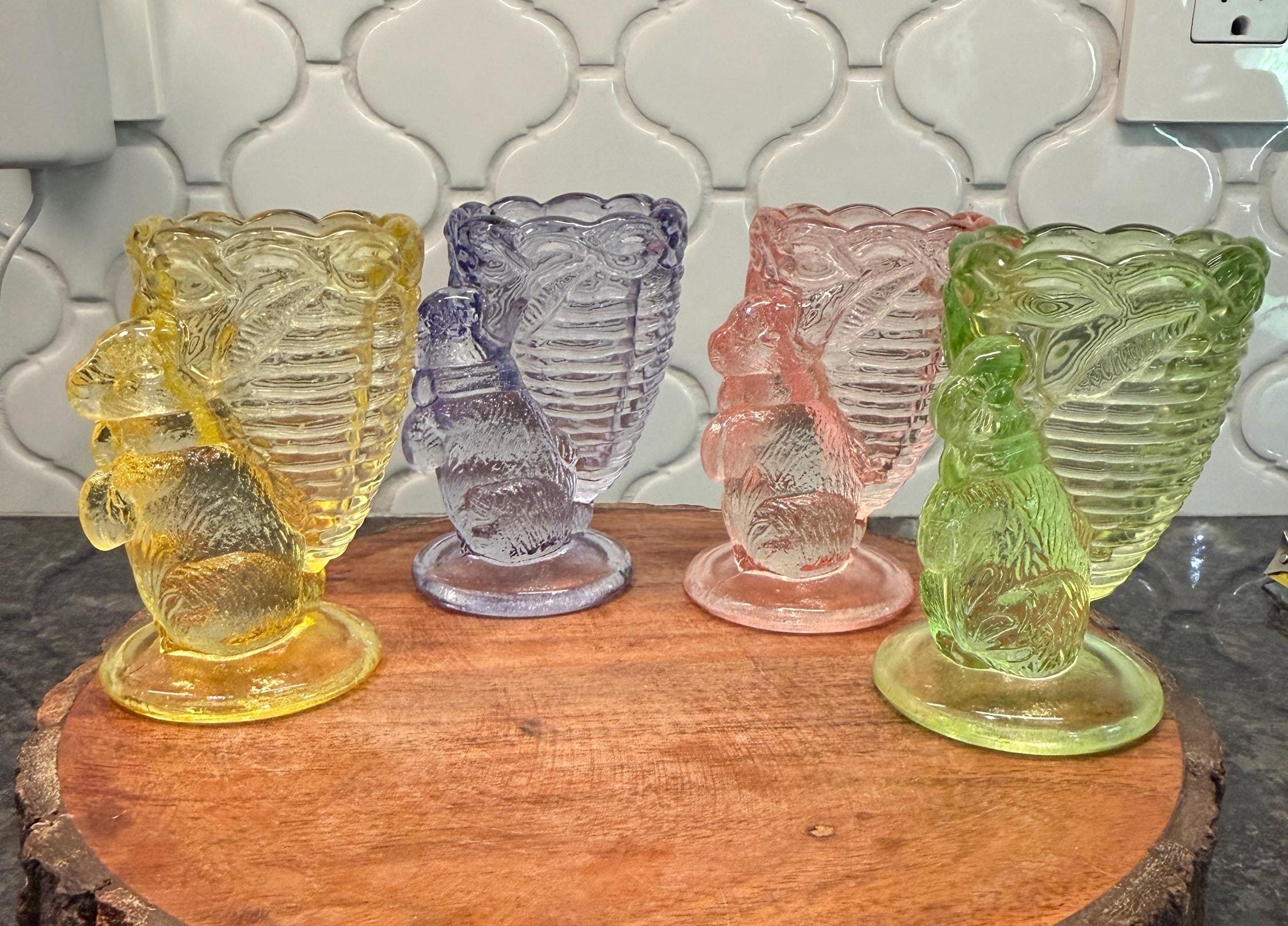 ヴィンテージ　フェントン　うさぎ　エッグカップ　2個 Fenton Rabbit Egg Cups - Etsy
