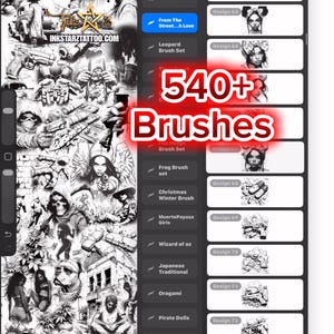 Op de afbeelding: Interface van digitale kunstsoftware met een bibliotheek met penselen. De interface toont verschillende penselensets, waaronder "Leopard Brush Set" en "Christmas Winter Brush". De tekst "540+ Brushes" is prominent aanwezig. De achtergrond is een zwart-wit illustratie in tattoo-stijl.