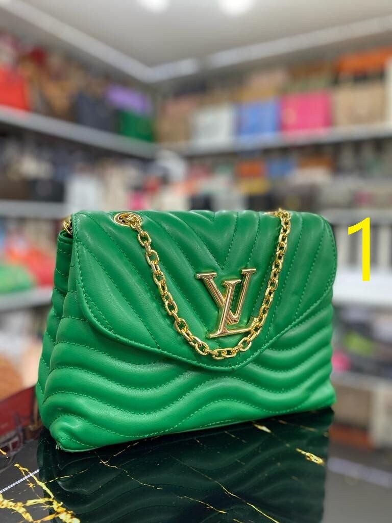 Louis Vuitton New Wave Chain Bag mm Emerald Cowhide