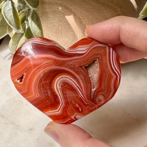 Carnelian Heart Palm Stone – Banded Agate Heart, Courage, Creativity & Energy Crystal