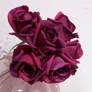 6 real touch roses