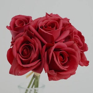 6 real touch roses