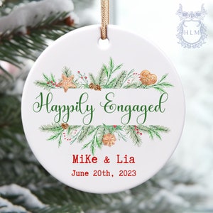 Ornamento di fidanzamento- Regalo di fidanzamento floreale- Ornamento di fidanzamento- Ornamento personalizzato-Annuncio di matrimonio Coppie Ornamento- Ornamento personalizzato