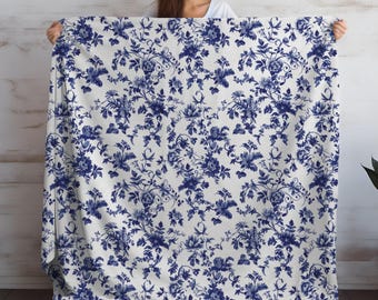 French Style Plush Throw Blanket: Blue and White Velveteen, Cozy Home Decor