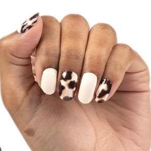 Color Street Real Polish Nail Strips: Show and Shell