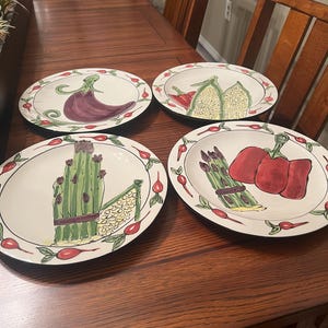 Vintage Set of 4 Tika Vegetable Design Dinner Plates