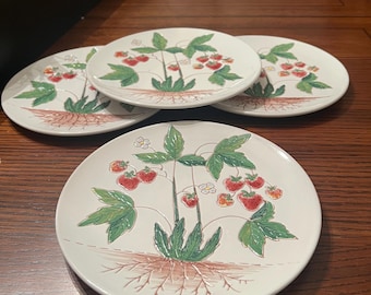 SET Vintage Style Red Strawberries and Blue Trim 8'' Plates
