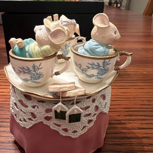 Enesco Mice in Teacups Music Box