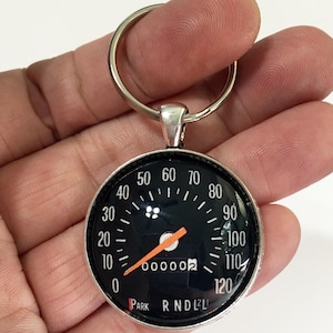 ヴィンテージ シボレー シェベル 120 MPH スピードメーター コラムシフト 1.2インチ直径 キーチェーン モンテカルロ エルカミーノ