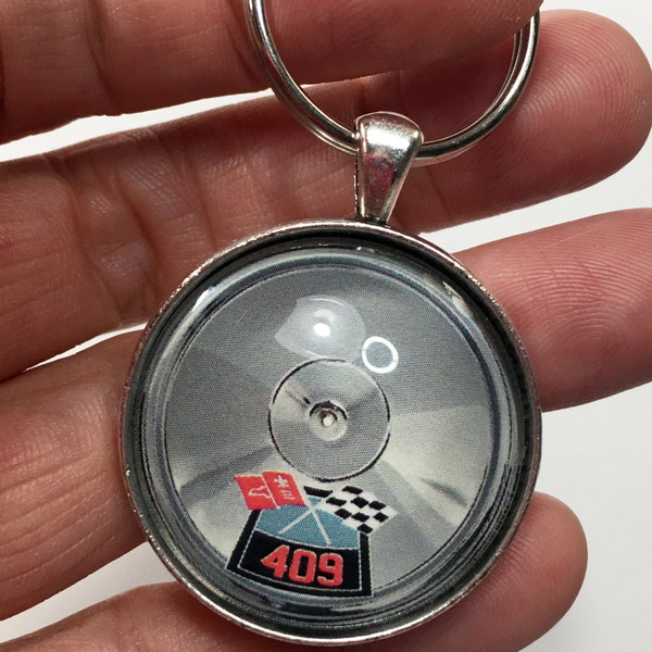 Vintage Chrome Air Cleaner Chevy 409 Cubic Inch Big Block Motor Engine Racing Flag Air Breather 1.2" Diameter Keychain