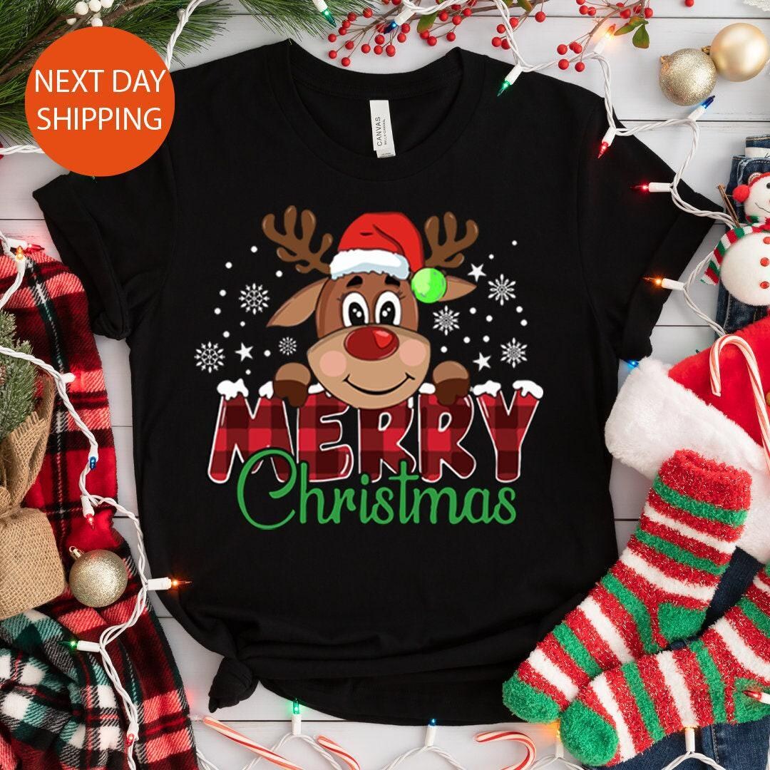 Reindeer Horn Floral Merry Christmas Graphic T-Shirt main image 0