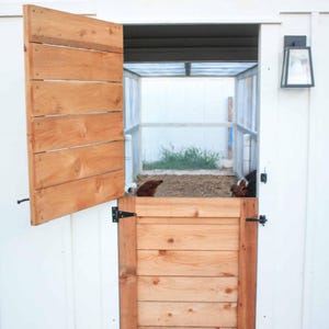 Large chicken coop plans, a DIY chicken coop with run build plan for 12 chickens, to place in your farm or backyard, an easy chicken coop plan with PDF Download, chicken coop with run plans