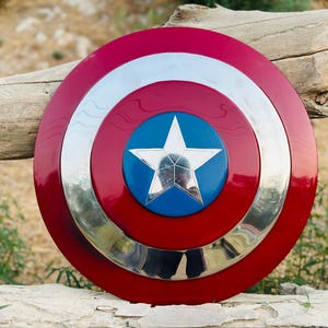 Captain America Schild Replik: 18 Gauge Stahl, Lederriemen, 52 cm