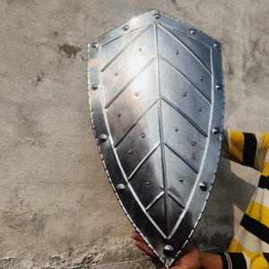 Medieval 18 Gauge Steel Heater Shield: Knight Crusader Larp Cosplay