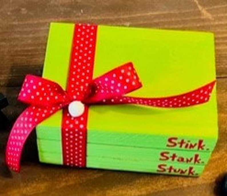 Stick Stack Stunk Tier Tray Bookstack - the Grinch, Stink, Stank, Stunk - Etsy
