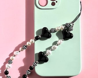 Handmade heart beaded phone charm I Cute Y2K aesthetic accessory I Kawaii phone strap bag charm