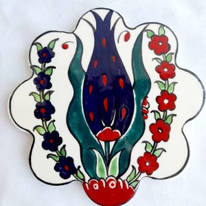 Exquisite Iznik Style Ceramic Coaster with Tulip Motifs - Handpainted Turkish Cini Art Tile