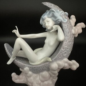 ＬＬＡＤＲＯ　リヤドロ　【裸婦と薔薇】 LLADRO リヤドロ 内なる平和 マットホワイト 女性 裸婦 置物