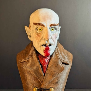 Nosferatu Fan Art Bust, Handpainted Nosferatu Vampire Statue, Nosferatu Figure, Horror Decor, Horror Art, Horror Gift