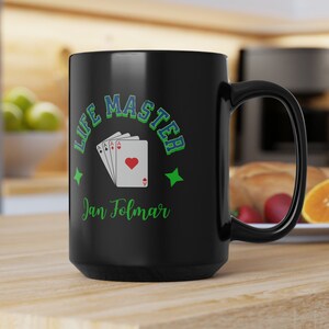 Taza personalizada de Life Master, negra, 433 ml. Regalo de Life Master, ideal para ella o para él. Duplicado de jugador de bridge. Jugador de cartas.
