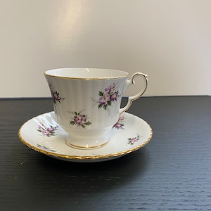 Royal Windsor Bone China - Teacup & Saucer