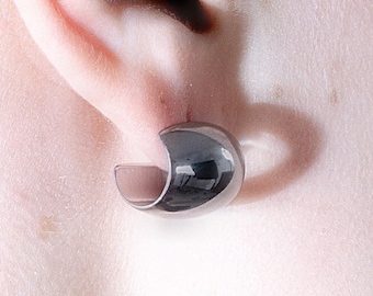 Stainless Steel C-Hoop Earrings: Modern Minimalist Design