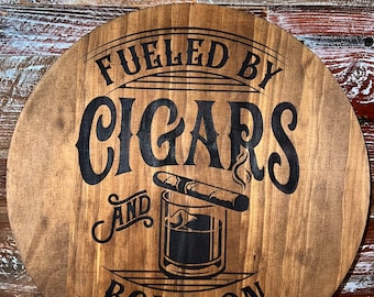 Cigarros y Bourbon Wall Sign- Madera quemada