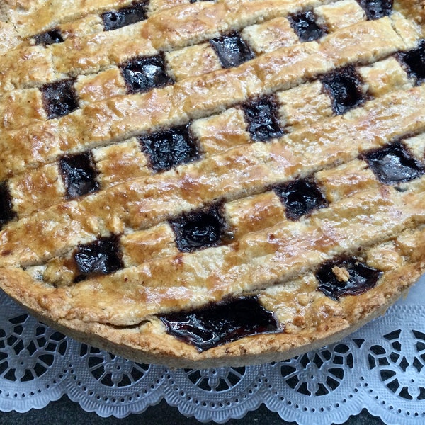 Frisch gebackene handgemachte Linzer Kuchen, Gebäck, Dessert, Geburtstag, Feingebäck, Süsses, Torte Taufe Muttertag Geschenk