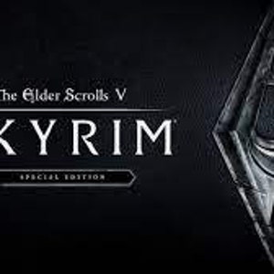 Könnte beinhalten: Das Cover des Videospiels The Elder Scrolls V: Skyrim Special Edition zeigt einen Drachen vor einem schwarzen Hintergrund mit weißem Text.