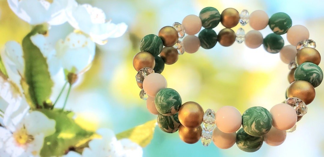 Elegant Green & White Marble Design Polymer Clay Bead Stretch Bracelet ...