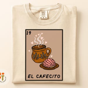 El Cafecito コンフォート カラー T シャツ |ラティーナ ロッテリア インスパイア シャツ