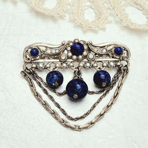 Broche Et Chaîne Chatelaine Vintage Signée Monet - Ancienne - Bon état Avec Usures