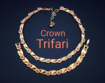 Rare Crown Trifari Birthday Ribbon Series Vintage Demi Parure. Necklace, Bracelet Set. Gold plated Trifanium, Faux Pearls and Coral.