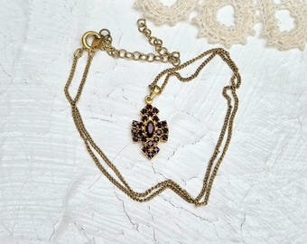 Graceful Vintage Chain Necklace with Garnet Glass Rhinestones Pendant.