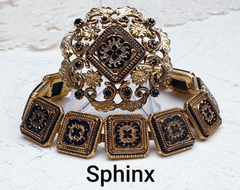 SPHINX Rare 1950s Vintage Demi Parure Victorian Style Brooch & Bracelet Jewelry Set with Gold Inlaid Black Onyx Glass Insert