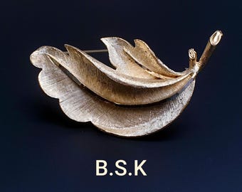 B.S.K Signed Vintage Leaf Brooch in Fine Brushed Pale Gold tone Metal.