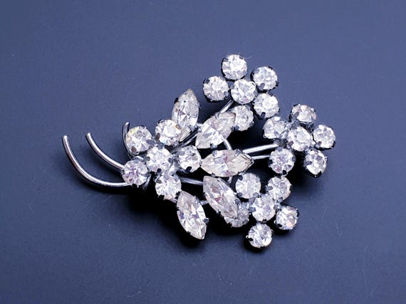 Ancienne Grande Broche en métal doré Bouquet Fleurs Art Déco