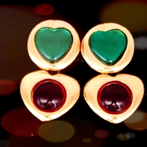 Lovely Vintage Heart Shaped Dangle Clip-on Earrings in Gold tone with Ruby Red and Emerald Green Gripoix Glass Style Cabochons.