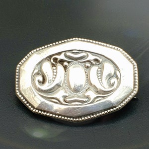 Spilla in argento Art Nouveau timbrata 800. Antica Germania Jugendstil degli anni &#39;10.