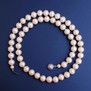 Vintage Single Strand Cream Crystal Pearl Necklace Individual Knotted with 835  Silver Clasp.
