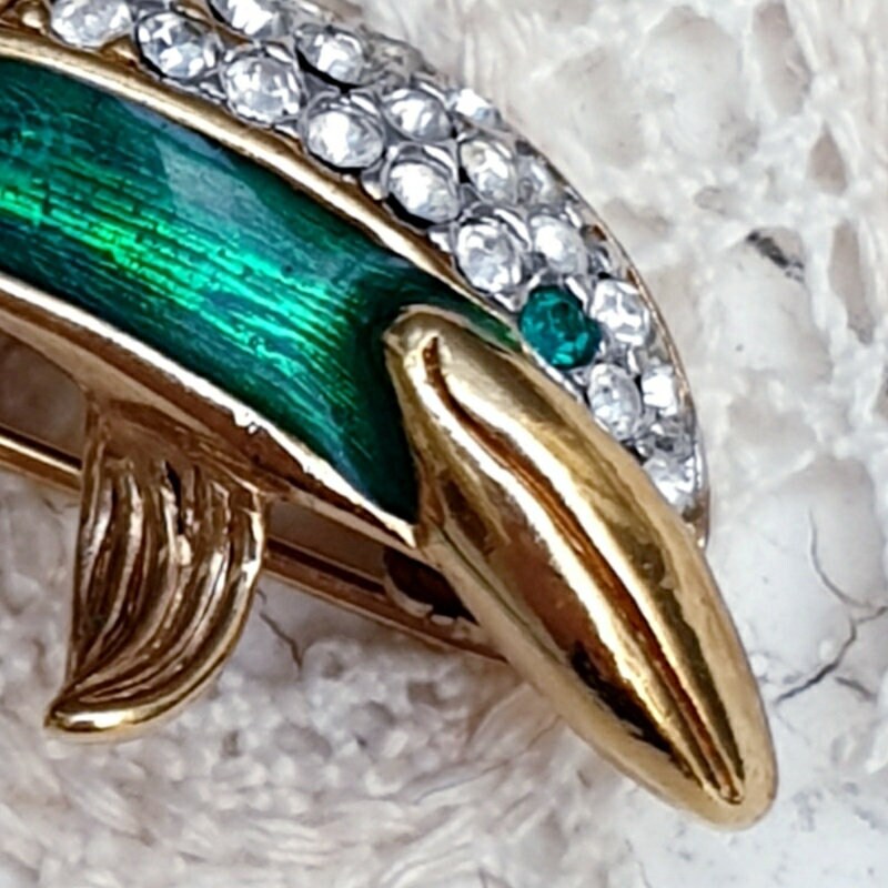 Attwood and Sawyer Vintage Small Dolphin Brooch. Gold Plated