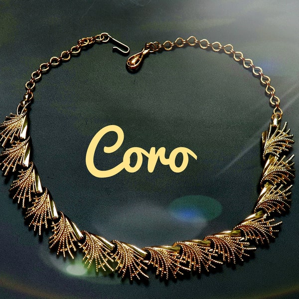 Coro 1950s Vintage Choker Necklace in Brushed and Glossy Gold tone Metal,  Floral Pattern Links. 